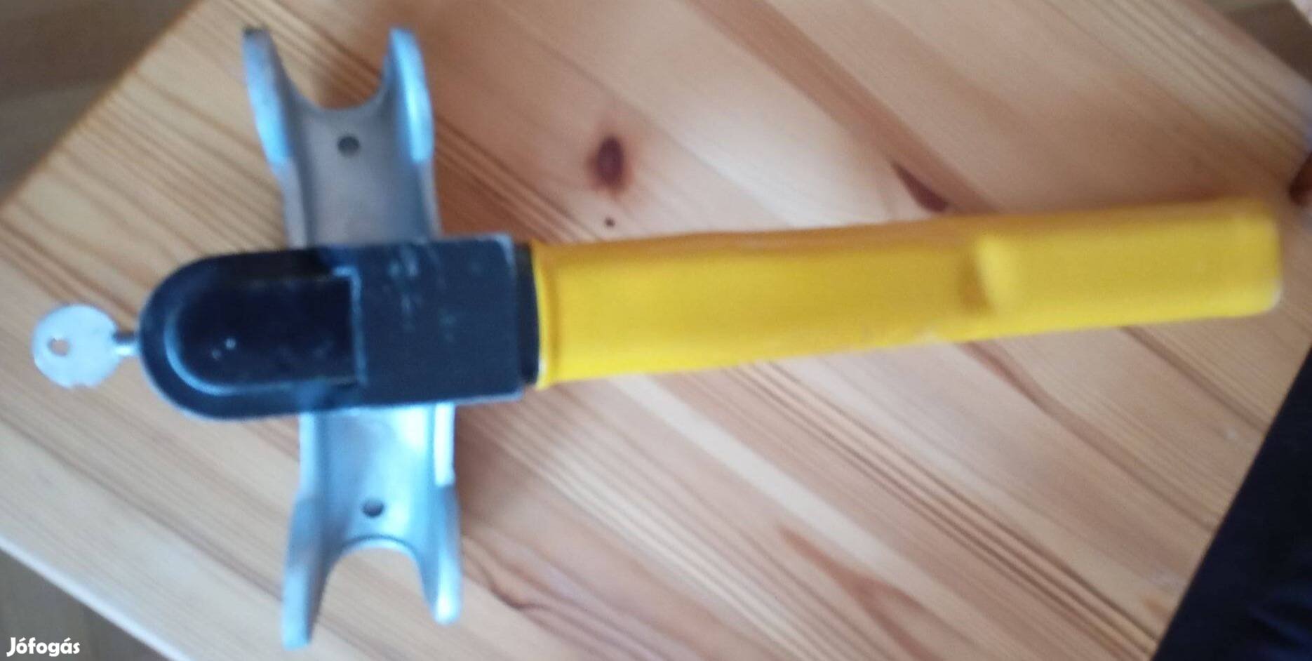 Balta kormányzár autóba eladó, használt