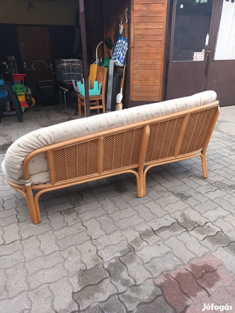 Bambusz kanapé