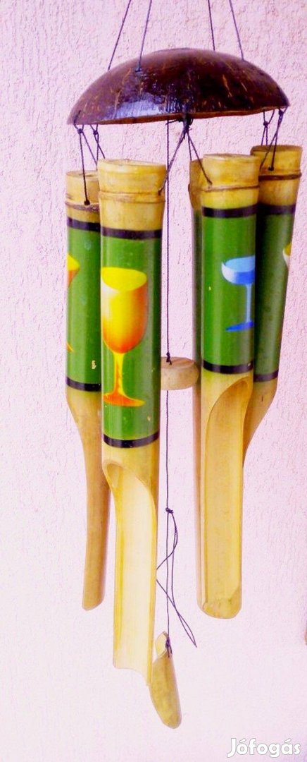 Bambusz szélcsengő vagy belépés jelző festett koktélos dekorációval