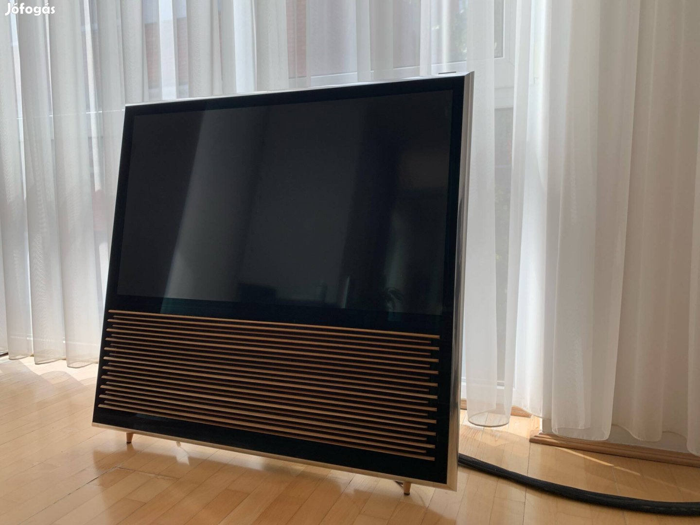 Bang & Olufsen Beovision 14-40 4K luxus TV + Beoremote One távirányító