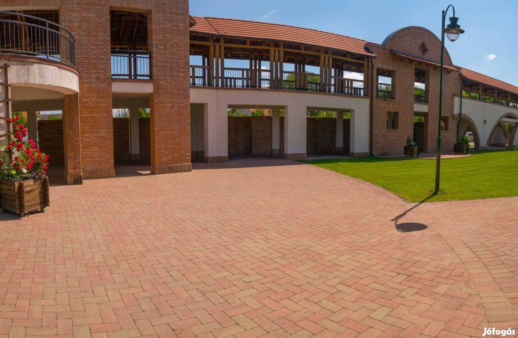 Barabás Téglakő térkő sárga-piros színben 5 cm most 4990 Ft/m2