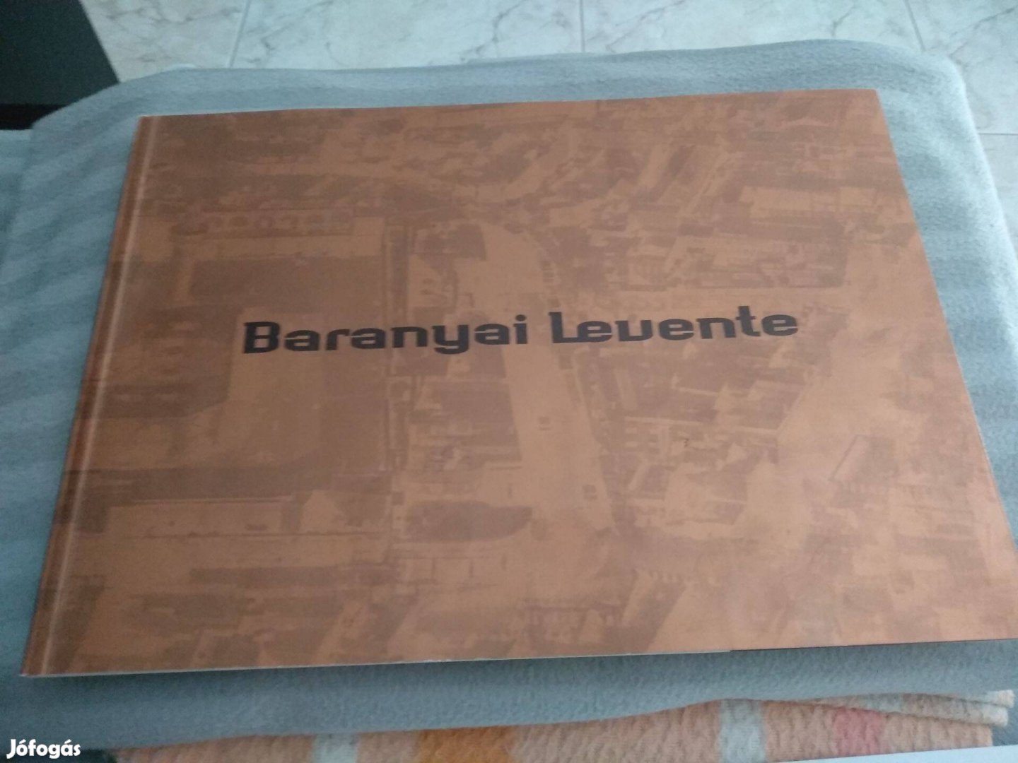 Baranyai Levente dedikált többnyelvű katalógus