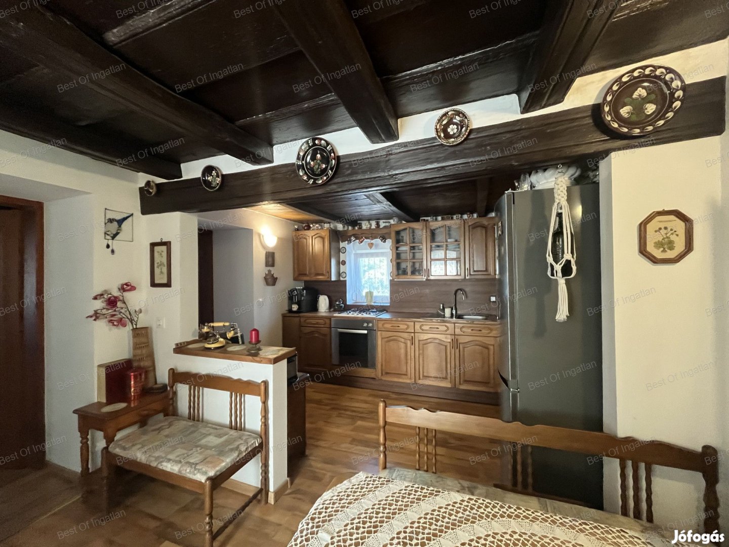 Barbacson 5 szobás, 5 fürdőszobás, felújított családi ház