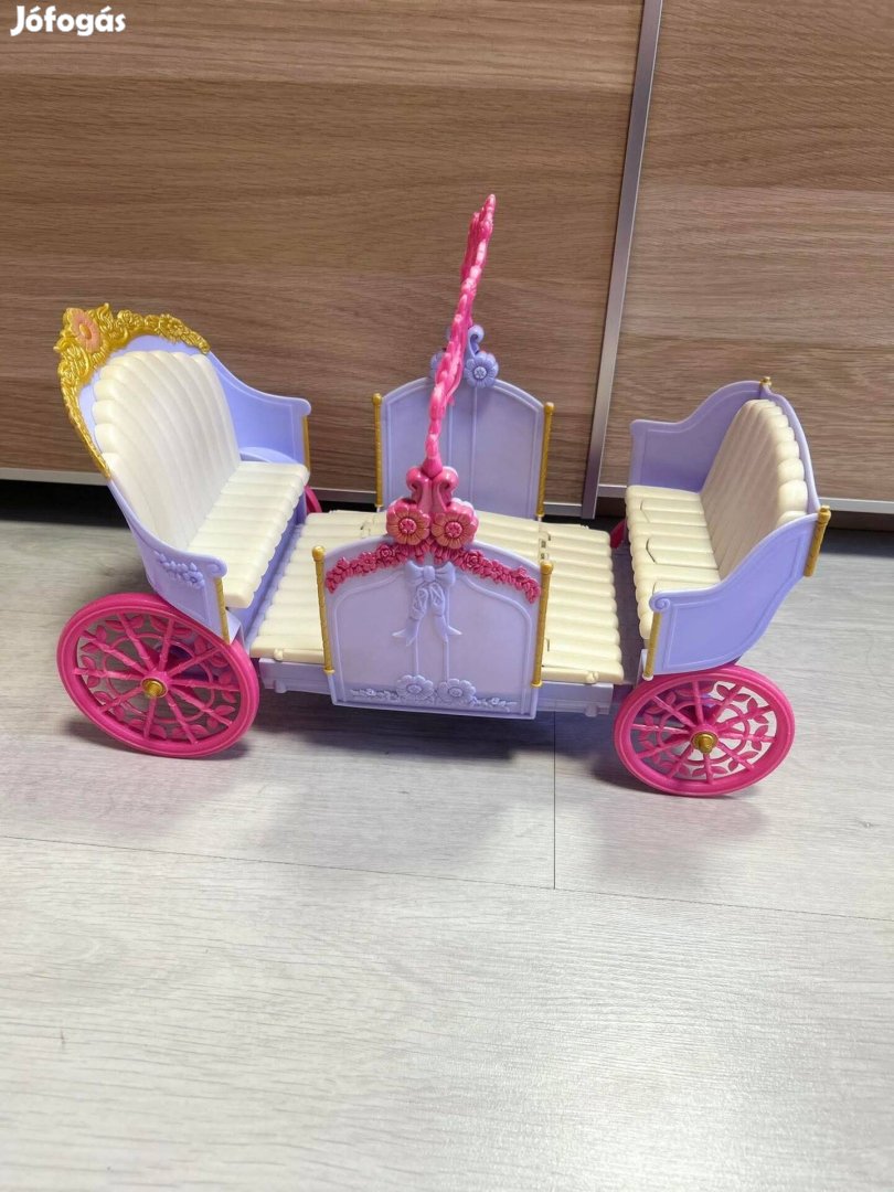 Barbie 12 táncoló hercegnő hintó