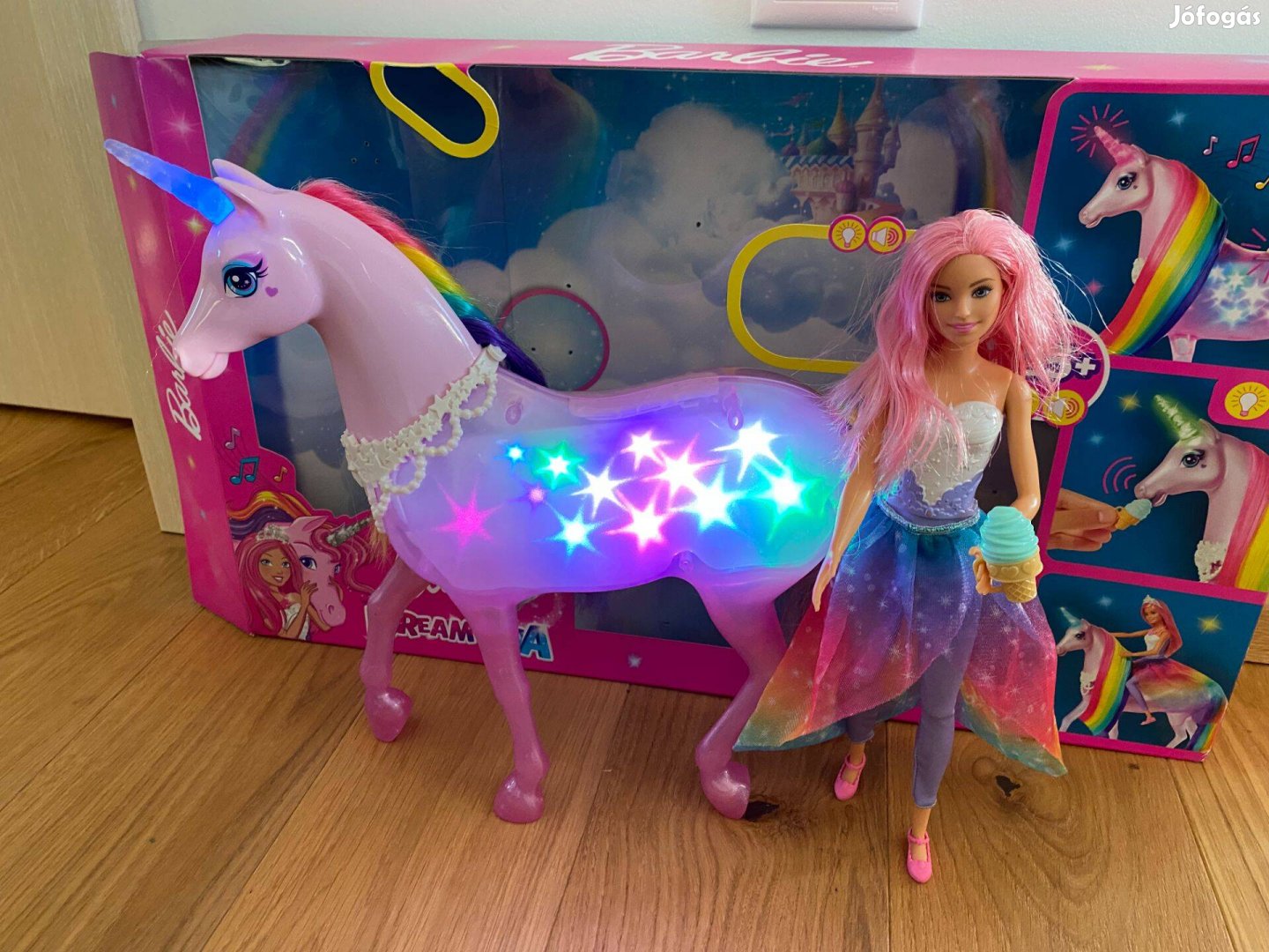 Barbie Dreamtopia csillámfény unikornis babával dobozzal