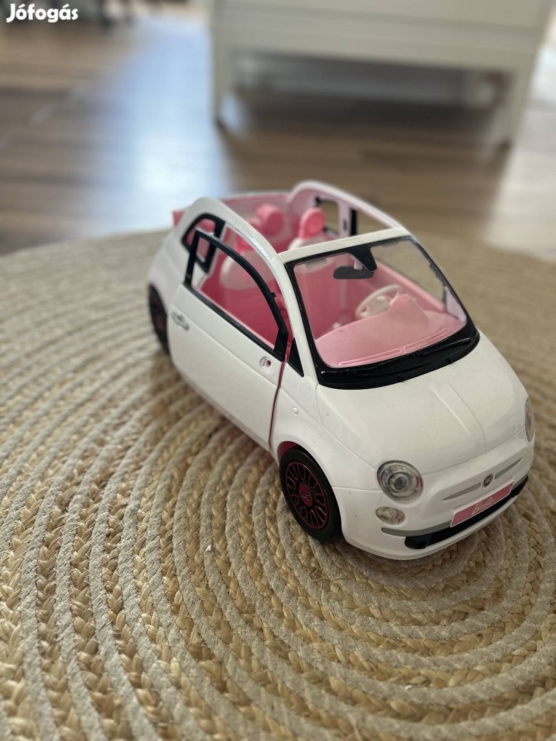 Barbie Fiat 500 autó