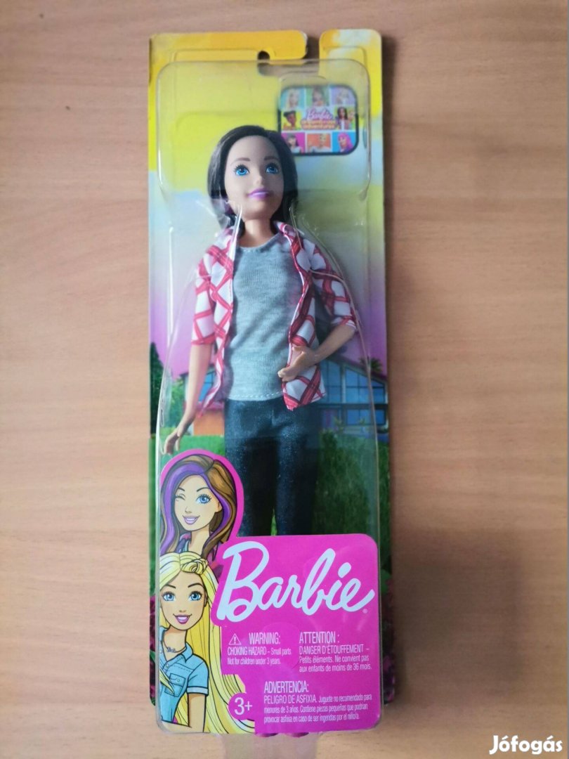 Barbie baba barna hajú