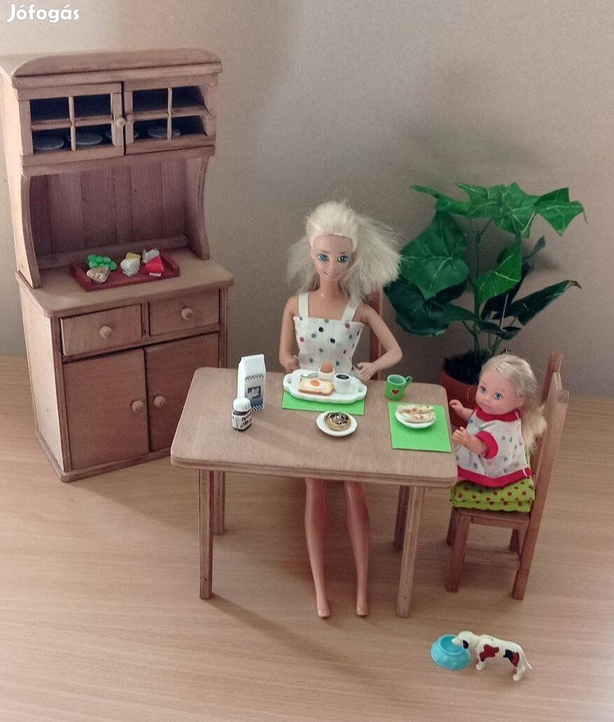 Barbie baba bútor fából nagyon sok kiegészítővel