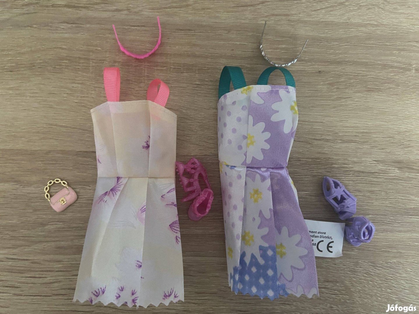 Barbie baba ruhák kiegészítőkkel 4
