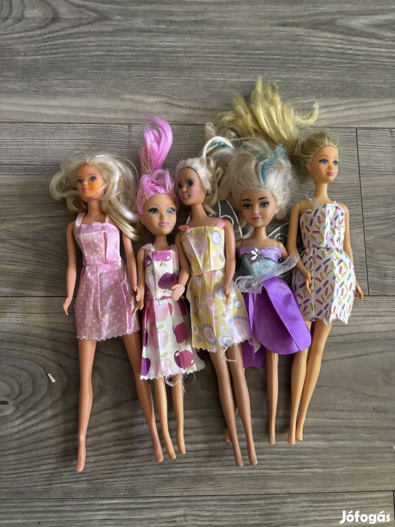 Barbie babák egyben eladó 