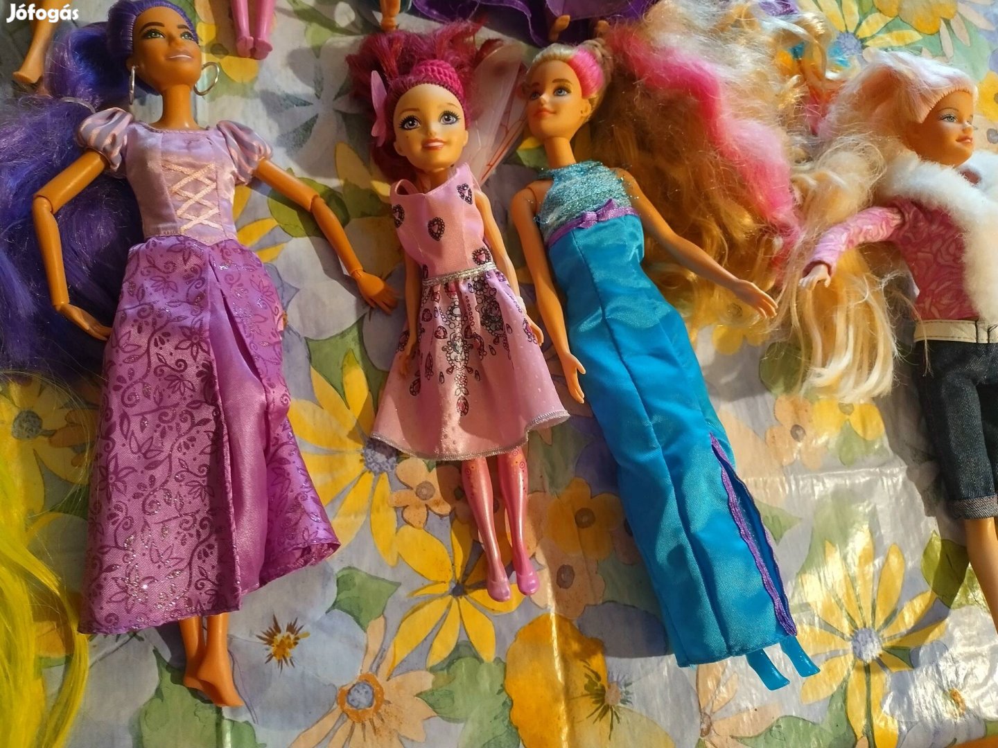 Barbie babák újszerűek