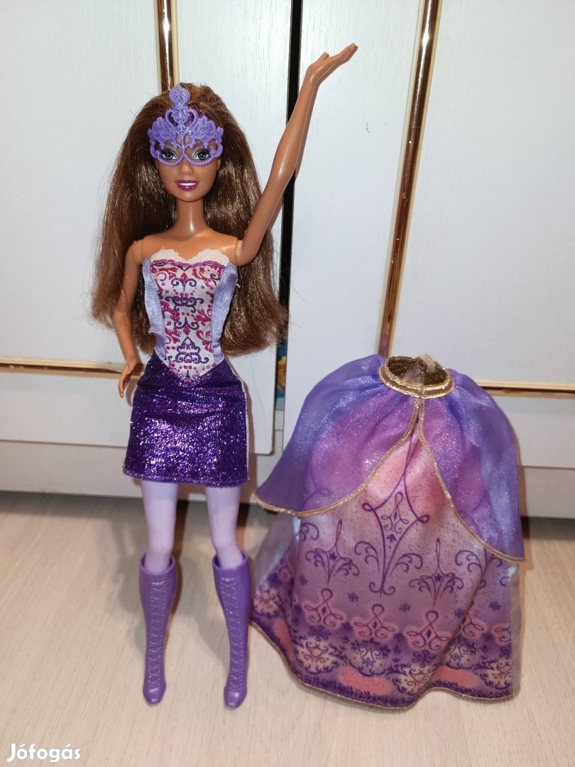 Barbie és a három muskétás meséből Viveca barbi baba