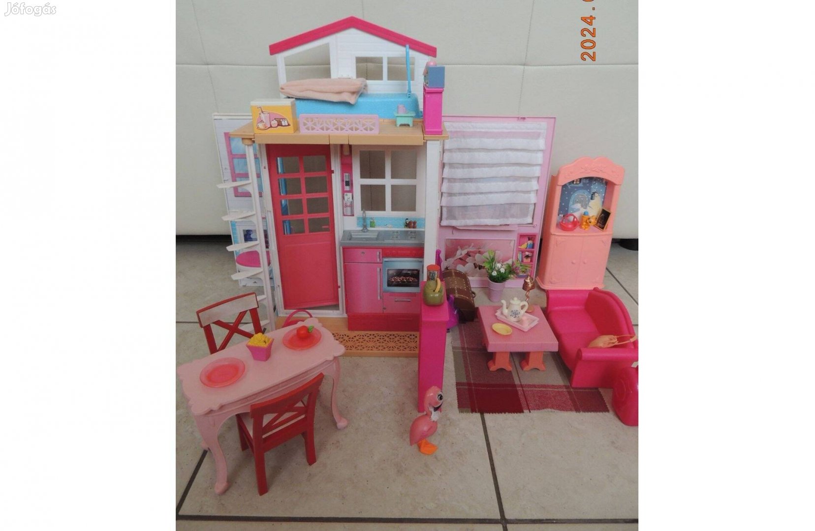 Barbie ház kiegészítőkkel