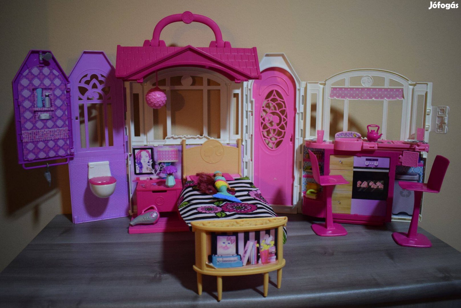 Barbie hordozható luxusház