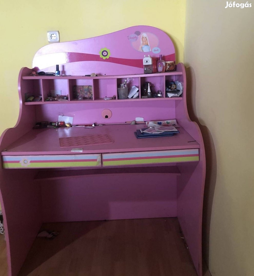 Barbie íróasztal