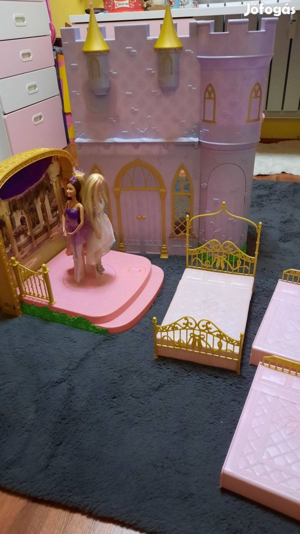 Barbie kastély zenélő, forgó táncparkettel