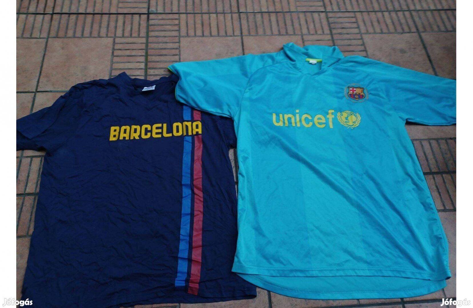 Barcelona címeres póló L XL