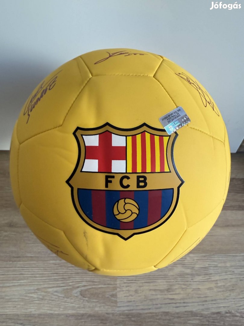 Barcelona labda aláírásokkal 