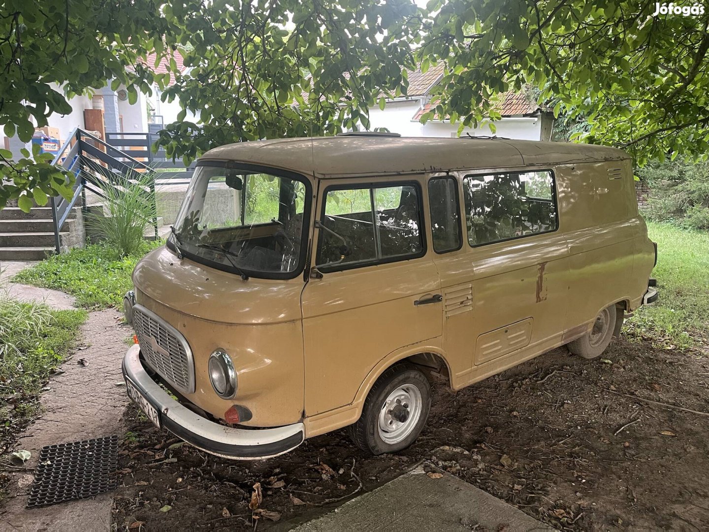 Barkas B1000 5 személyes