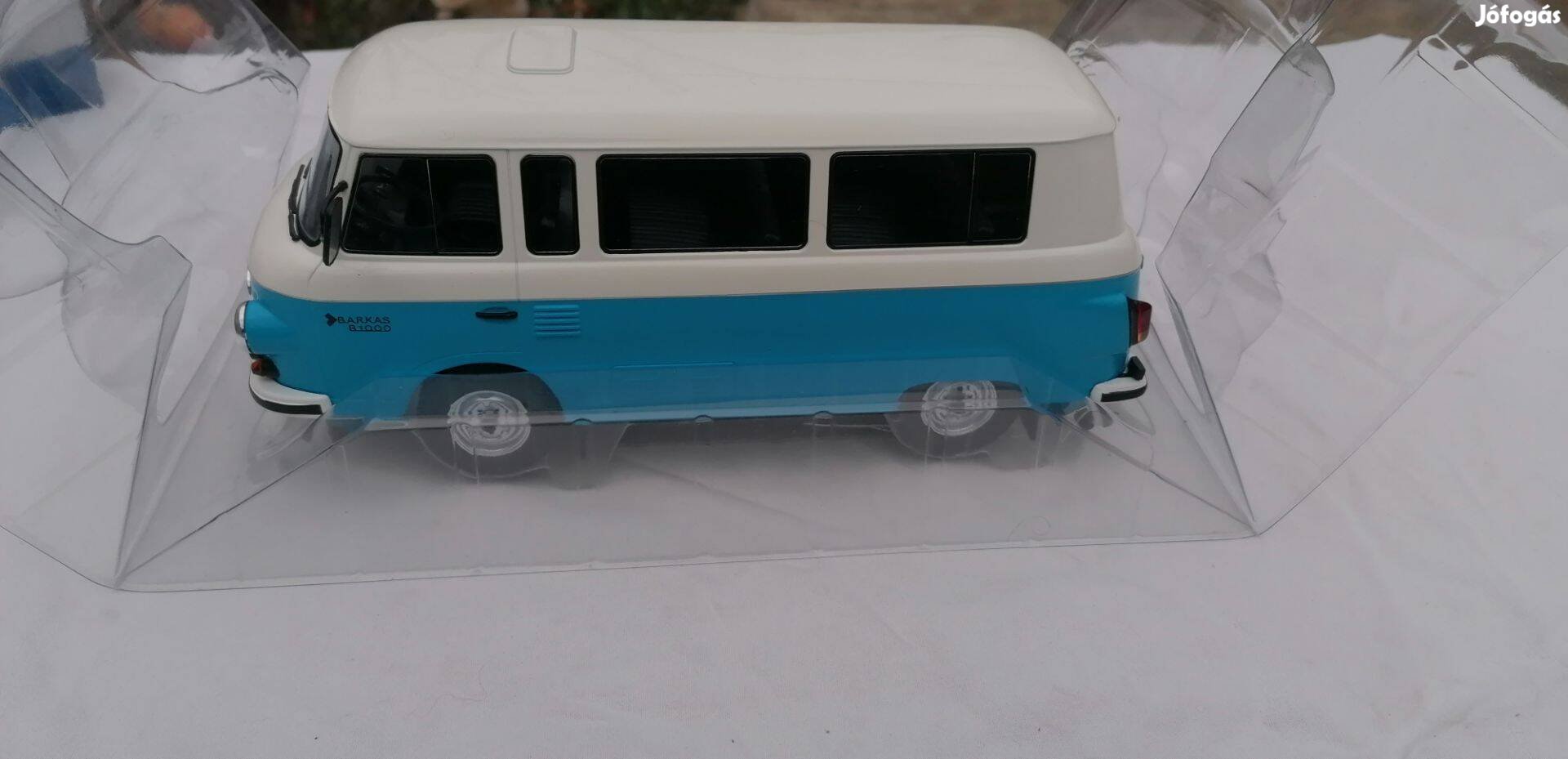 Barkas B 1000 Autómodel 1:18 eredeti dobozában