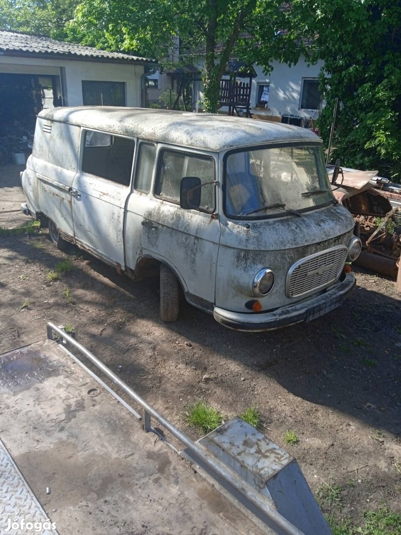 Barkas alkatrésznek eladó 
