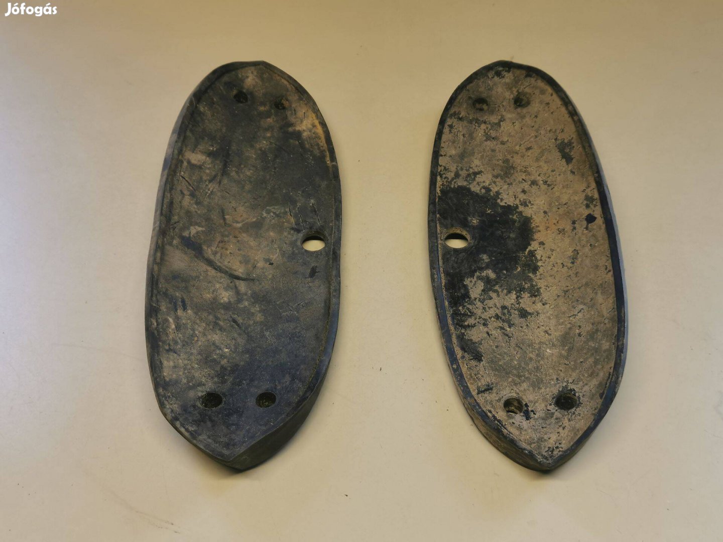 Barkas dobozos busz gyári új hátsó lámpa gumi alátét párban