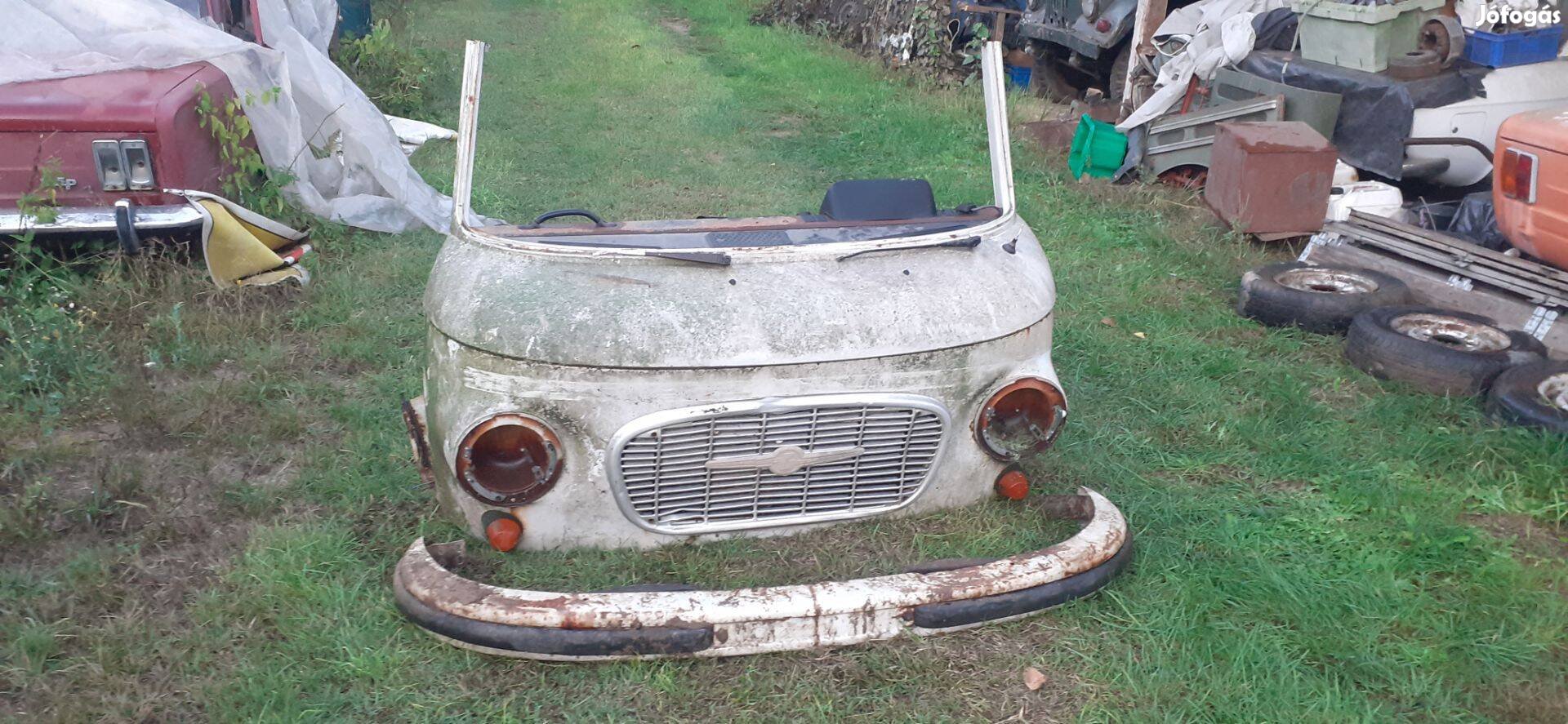 Barkas orr sütögetőnek, dj pultnak stb