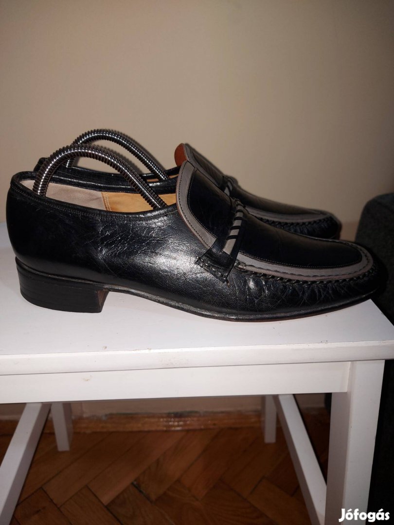 Barker of Earls Barton bőr loafer mokaszin 42