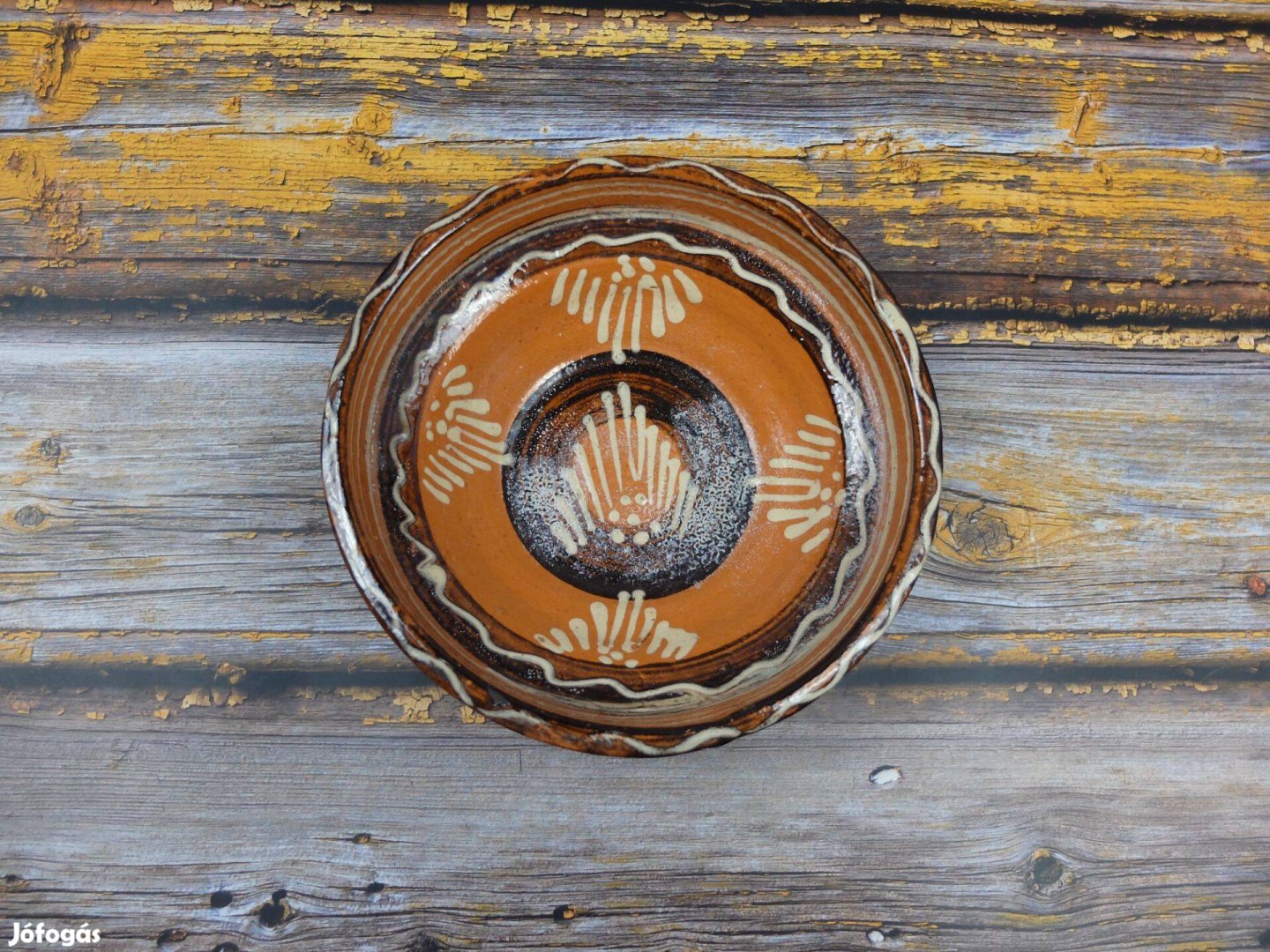 Barna fali dísztányér 21 cm mélytányér