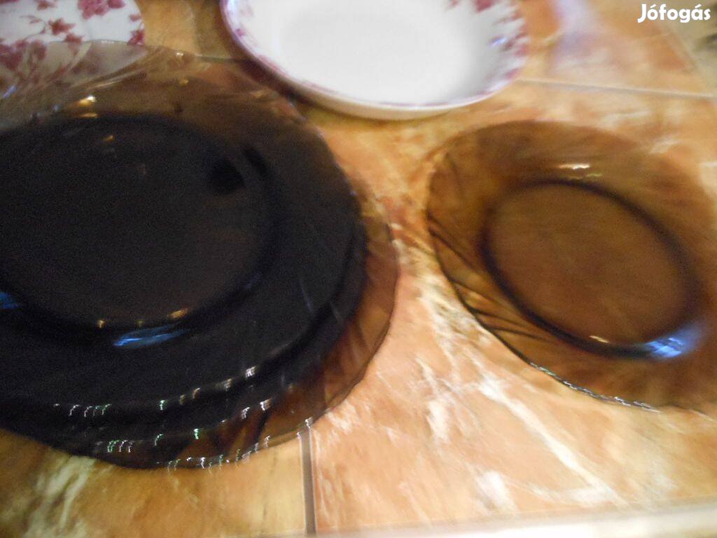 Barna füsüveg jénai süteményes tányér kávéspohárral