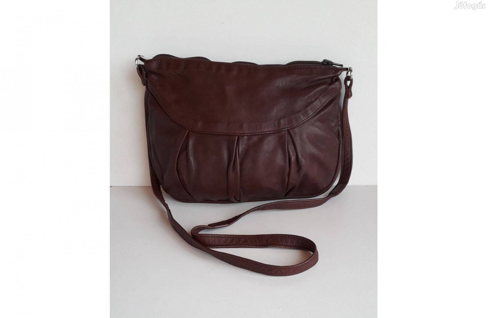 Barna puha női cipzáros bőr táska válltáska crossbody 26*19 cm