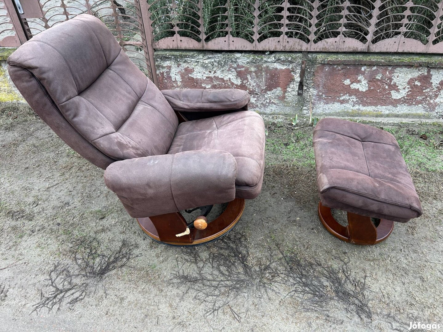 Barna relax fotel