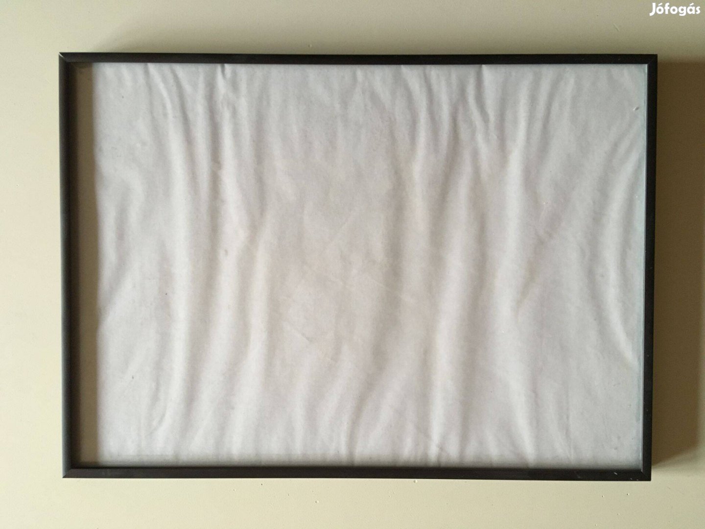 Barna színű képkeret üveggel 42 x 30 cm