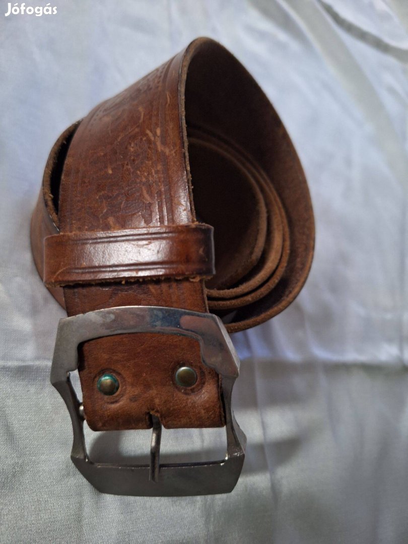 Barna vastag bőr öv
