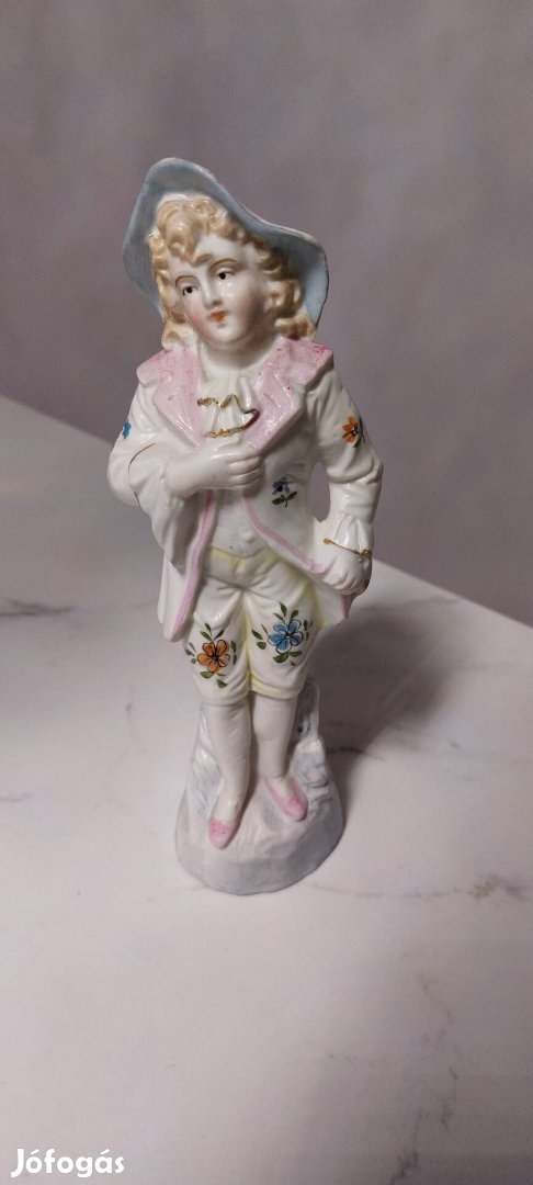 Barokk porcelán figura