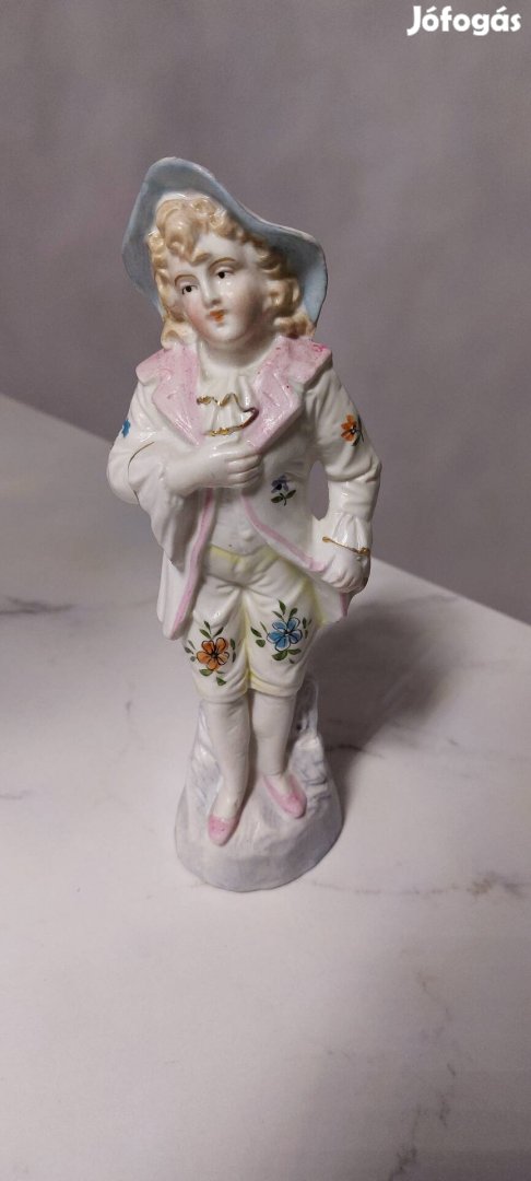 Barokk porcelán figura