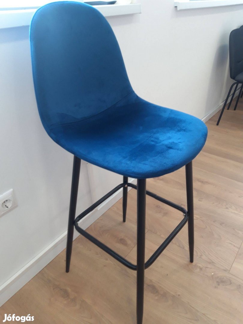 Bárszék kék plüss huzattal