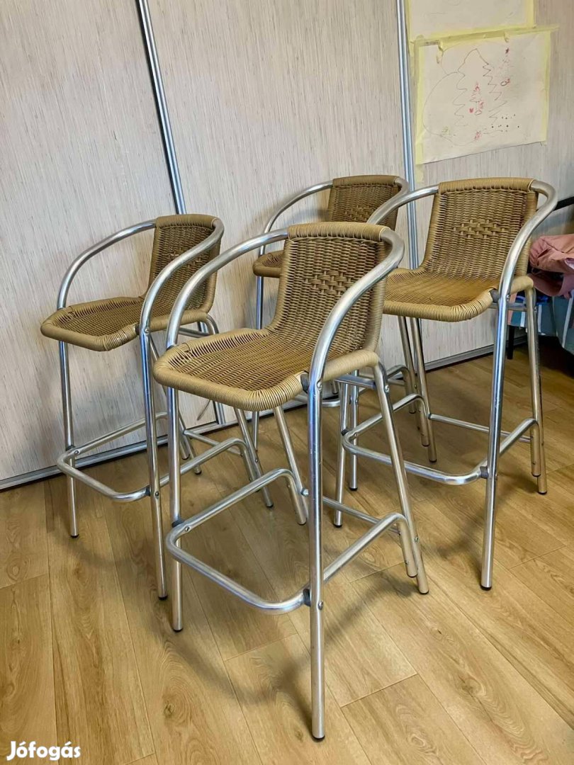 Bárszékek 4db