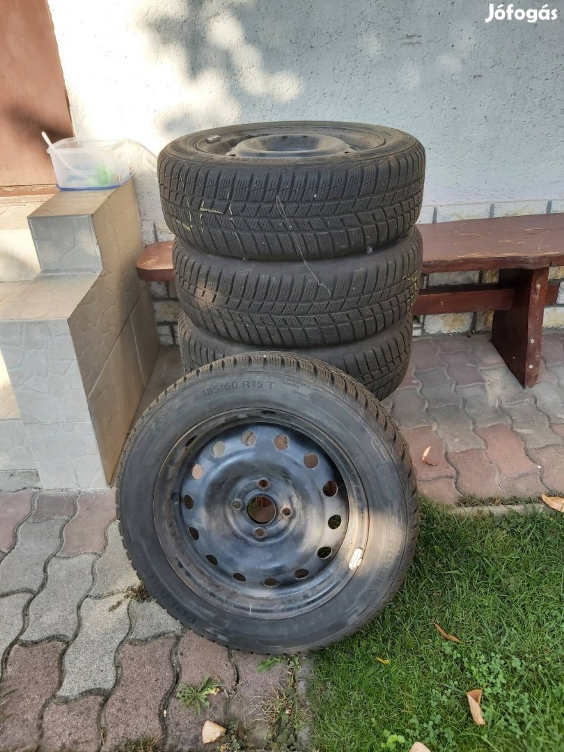 Barum 185/60 R15 téligumi acélfelnin
