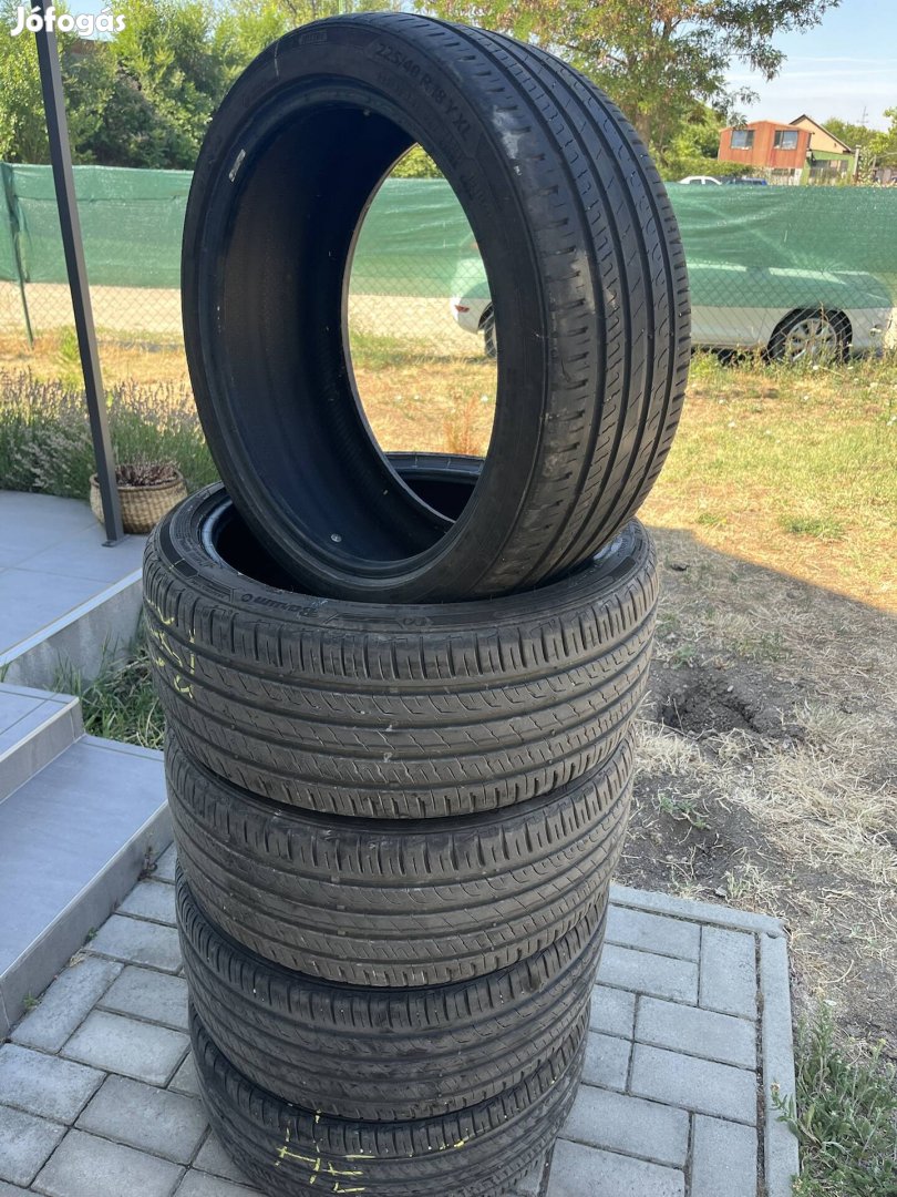 Barum 225/40 R18 nyári gumi