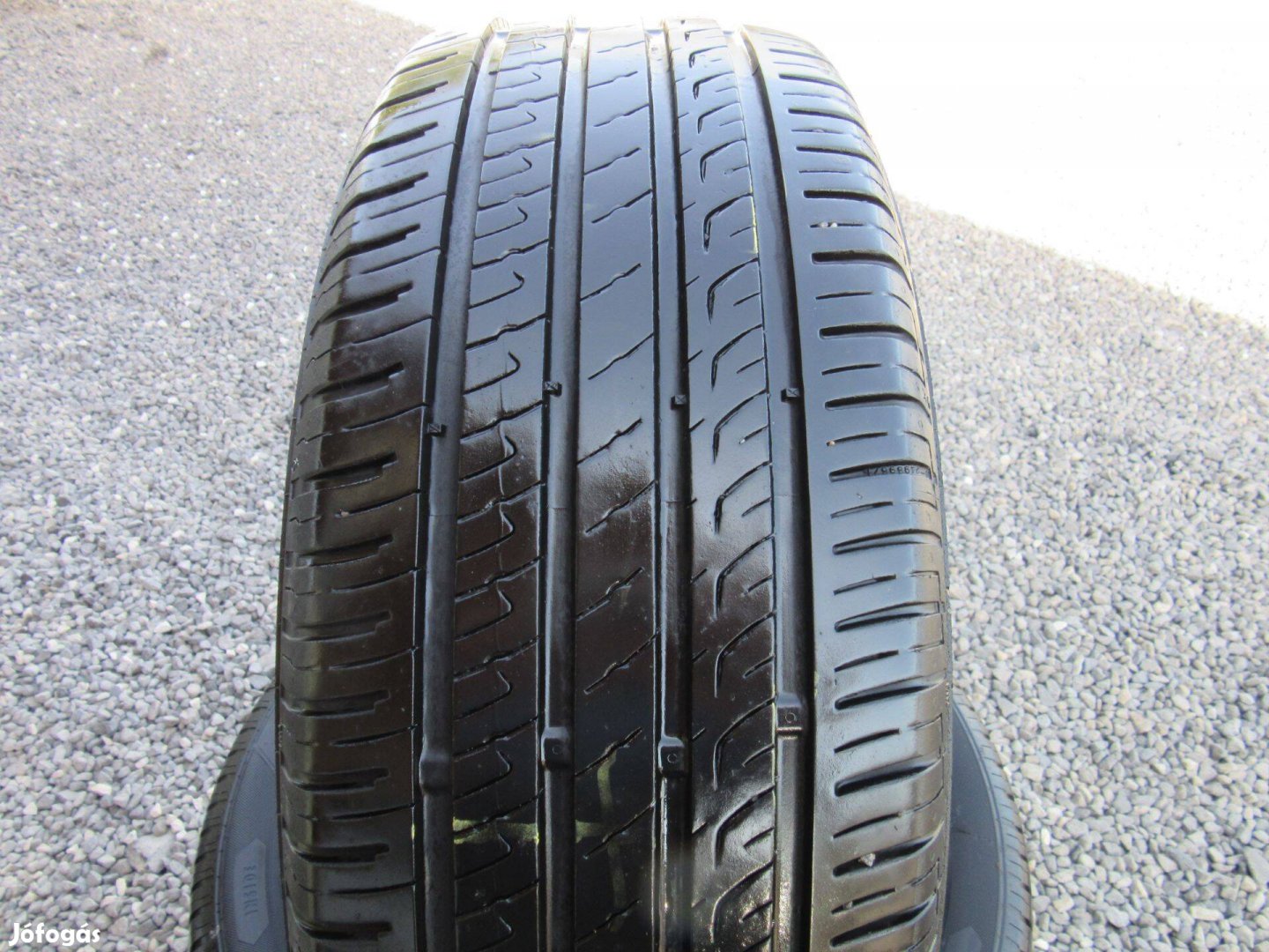 Barum Bravuris 215/60 R16 99H XL nyári gumi eladó