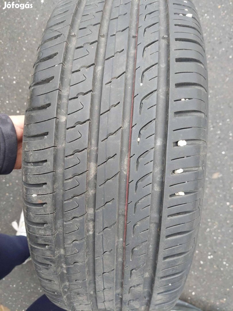 Barum Bravuris 4 db használt téli gumi 205/55/R16