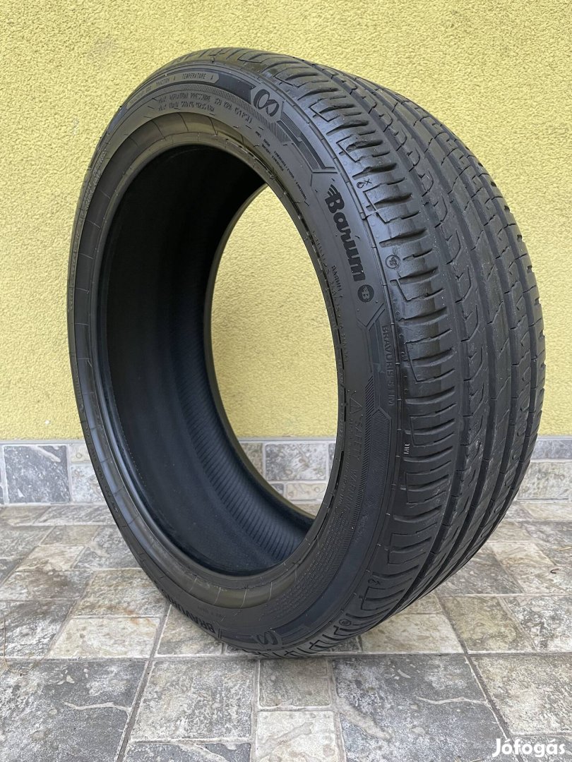 Barum Bravuris 5 205/45R17 XL