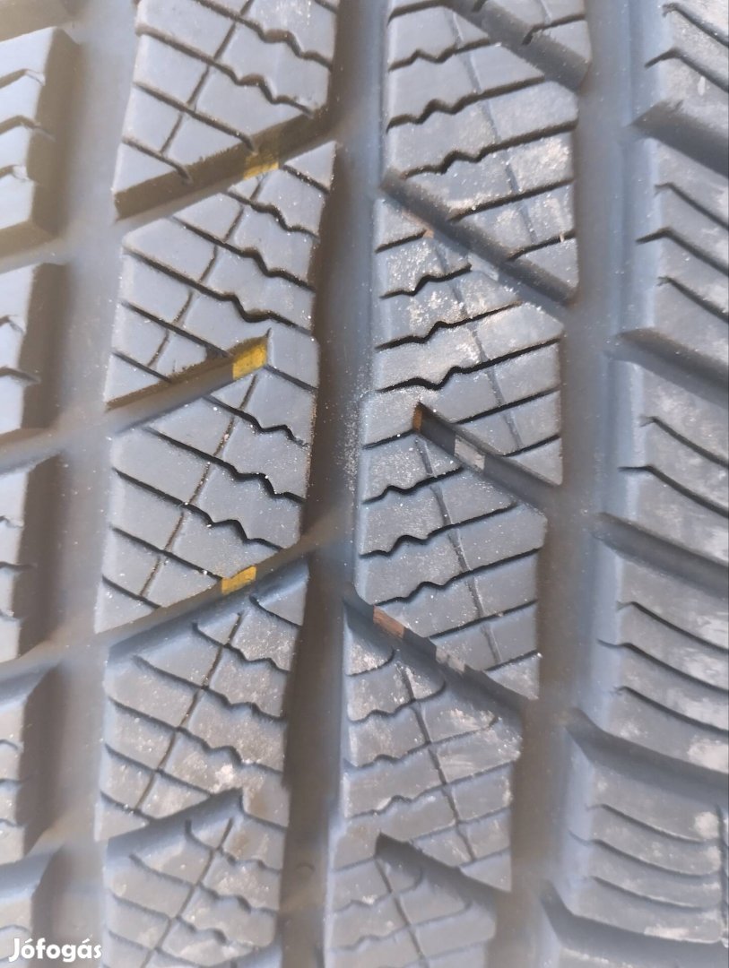 Barum Polaris 5 205/55R16 téligumi szett.