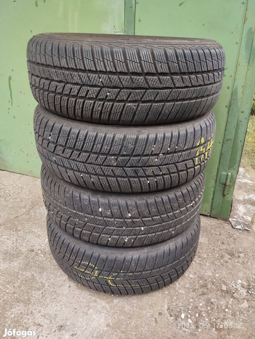 Barum Polaris 5 205/55 R16 téligumi szett újszerű állapotban