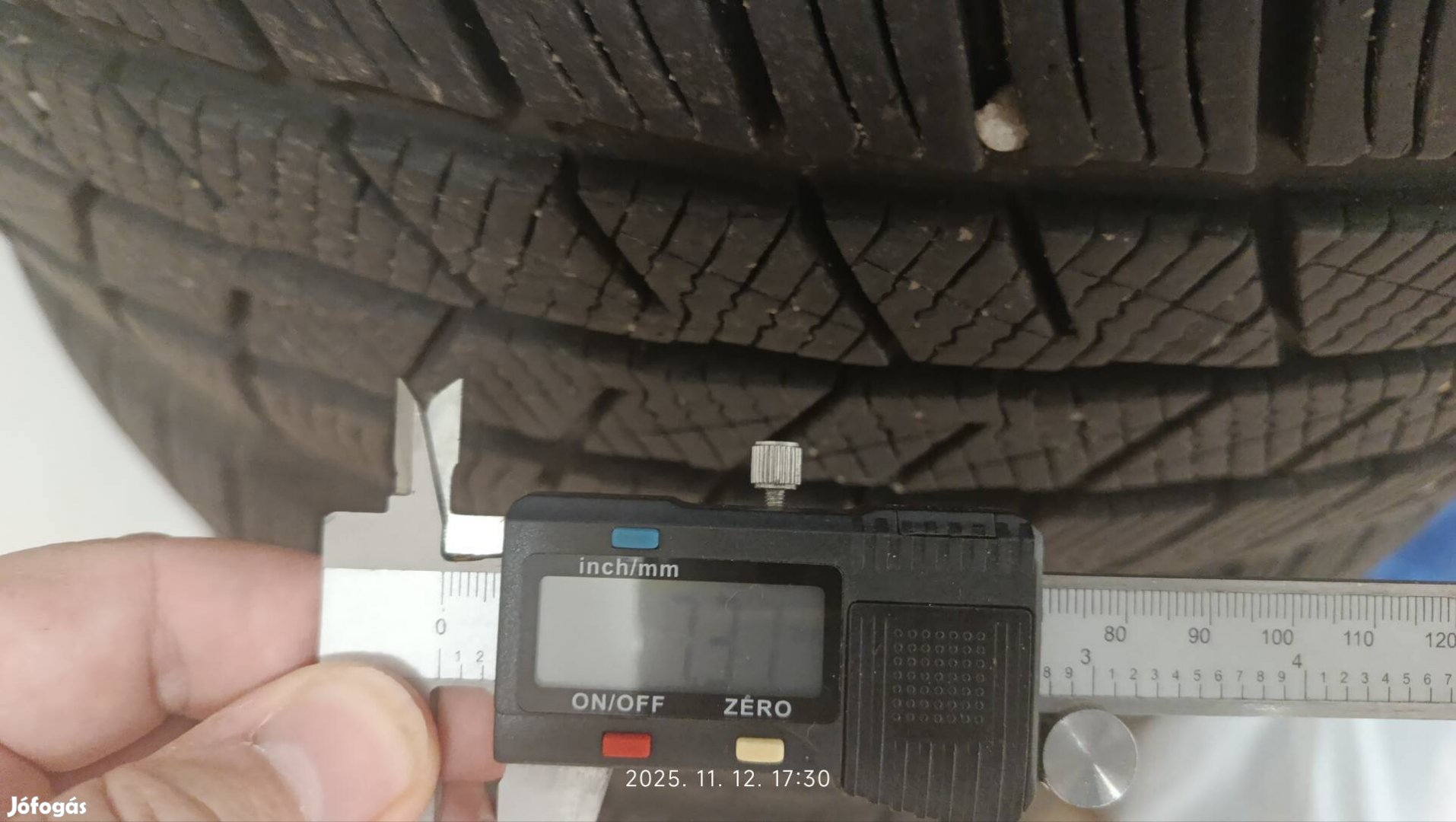 Barum Polaris 5.XL. 235/ 50 R19. 103 V. 4db.