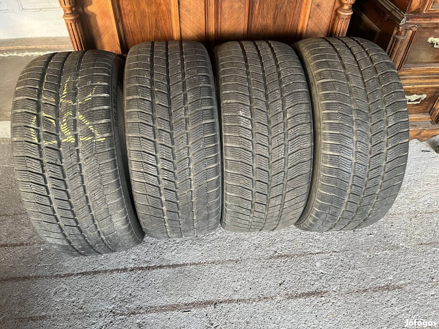 Barum peremvédős téligumi 245/40r18