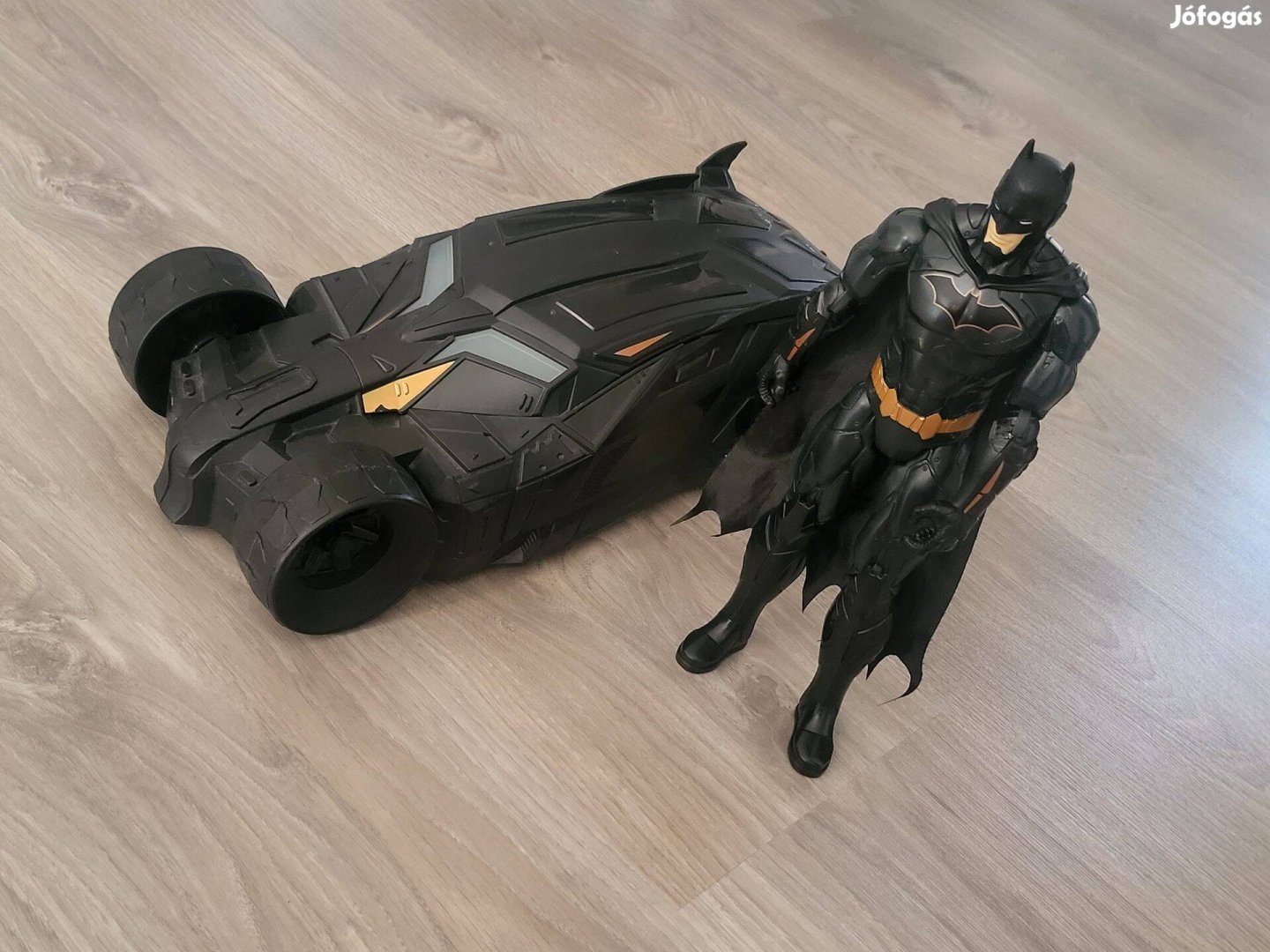 Batman figura és Batmobil