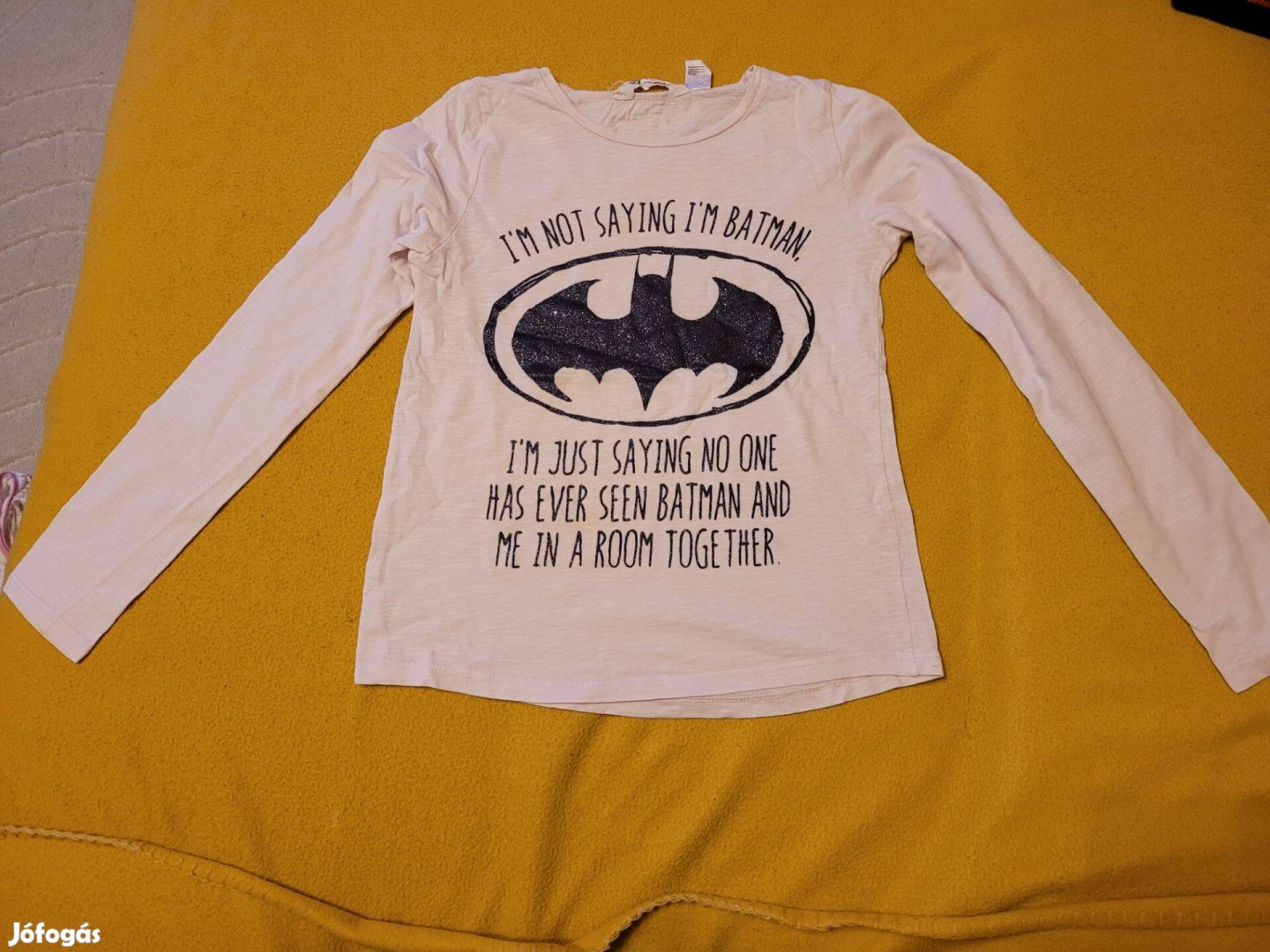 Batman mintás hosszú ujjú lány póló 134/140-es méretben eladó!