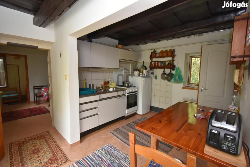 Batyki eladó 85 nm-es ház